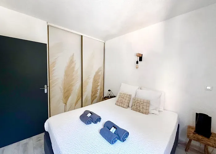 Apartment Casamea - Marinella T2, Vue Mer, A 2min, *